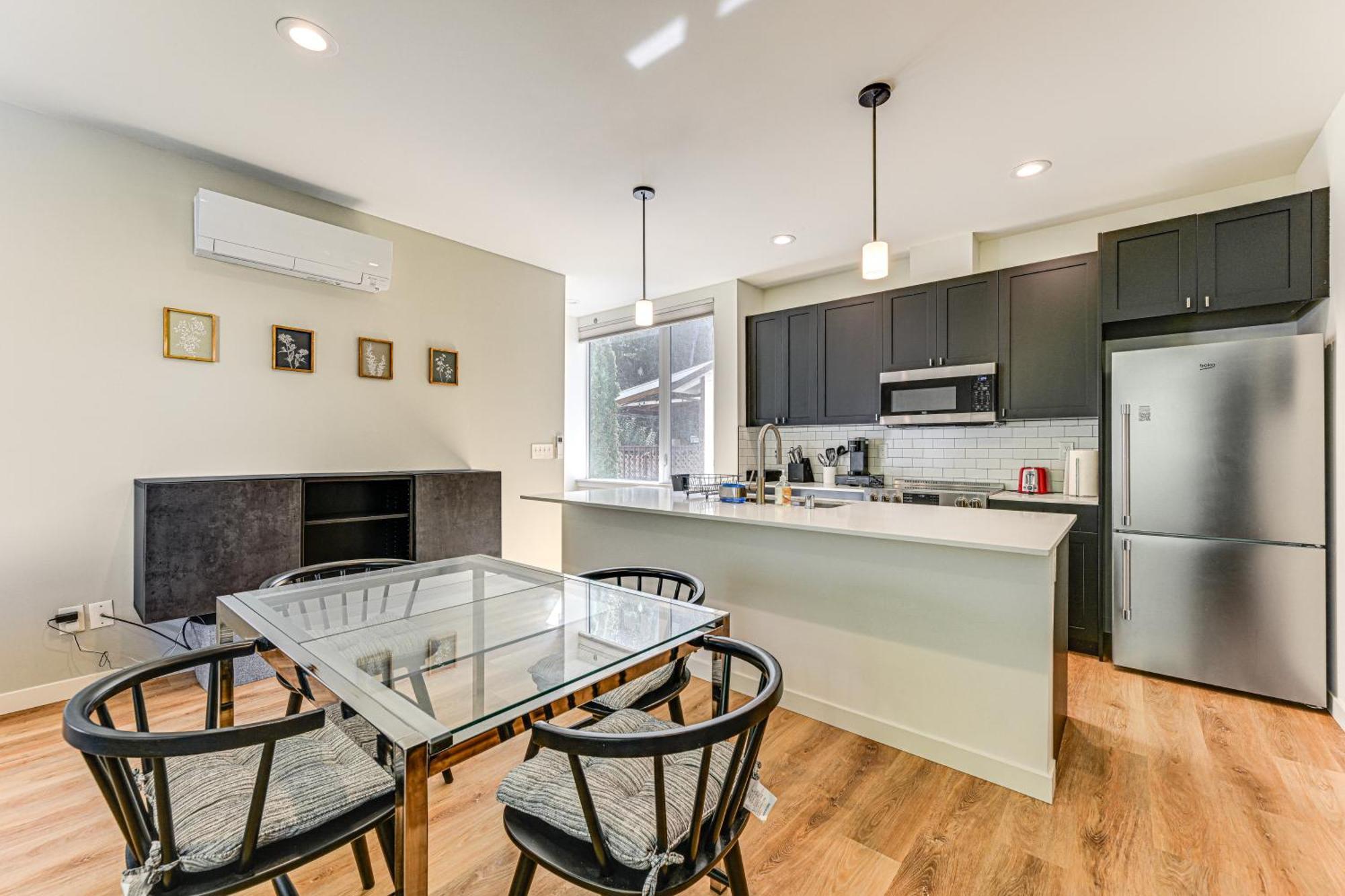 Holiday home Townhome About 10 Mi To Downtown Deck And Patio *