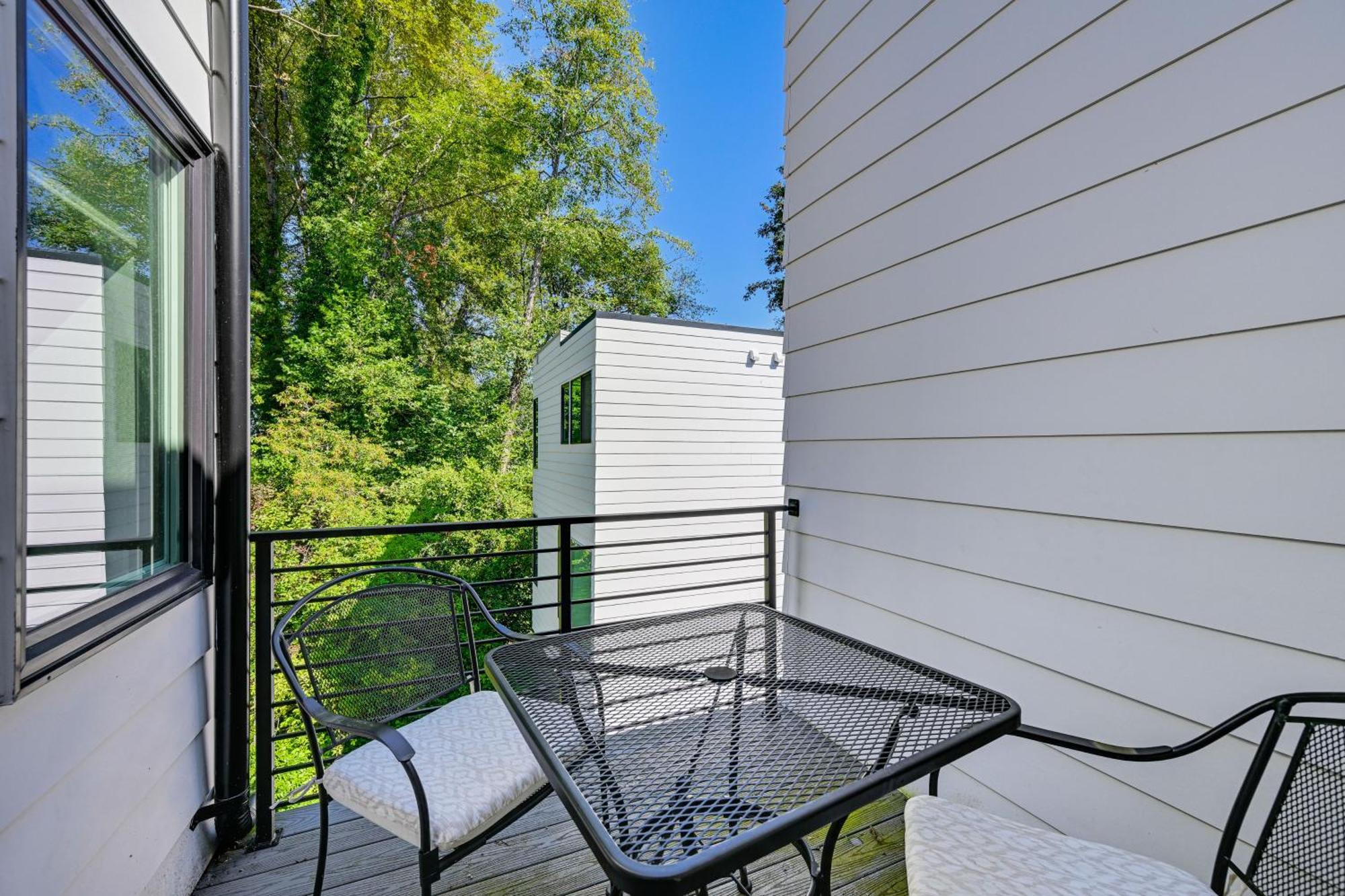 Townhome About 10 Mi To Downtown Deck And Patio Holiday home *